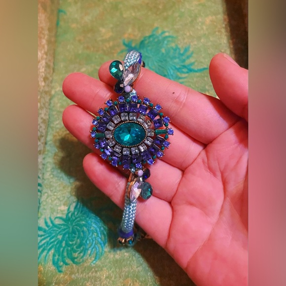 Betsey Johnson Multi Stone Saint Bart  Bracelet - Picture 4 of 8